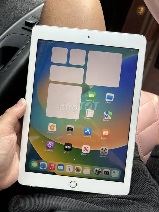 Apple iPad Gen 5 32GB Trắng. Mua bán Máy tính bảng tại Quận Ba Đình Hà Nội được đăng bởi Hội Đồ Điện Tử hình 1