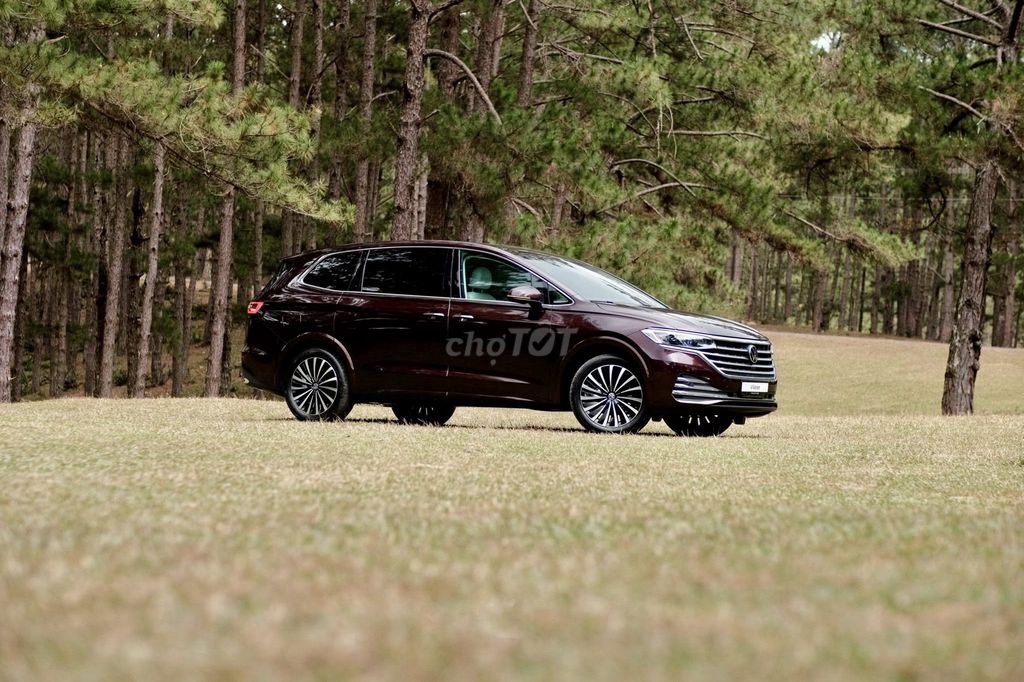 Volkswagen Viloran 2025 xe giao ngay ưu đãi tốt. Mua bán Ô tô tại Thành phố Tây Ninh Tây Ninh được đăng bởi Hải Đăng hình 1