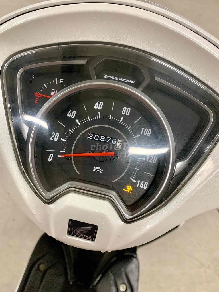 Honda Vision 2019, белый с красным, Smart Key, в отличном состоянии