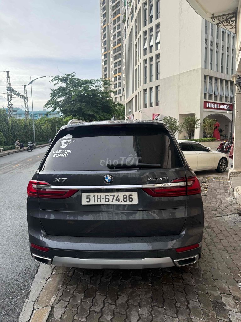 cần bán BMW X7 còn bh tới 6/2026 xe zin 100%. Mua bán Ô tô tại Quận 6 Tp Hồ Chí Minh được đăng bởi lê thành nhan hình 2