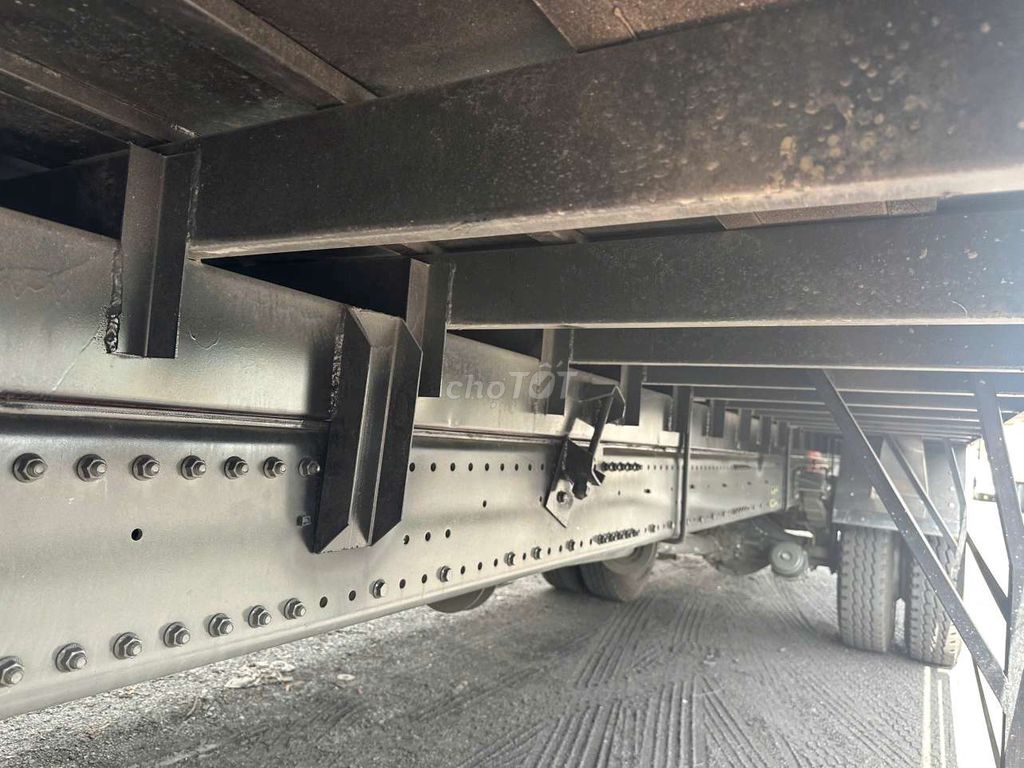 Xe tải Howo 4x2 8 tấn Thùng kín nhập khẩu dài 9,9m. Mua bán Xe tải, xe ben tại Thành phố Biên Hòa Đồng Nai được đăng bởi Howo vimid hình 7