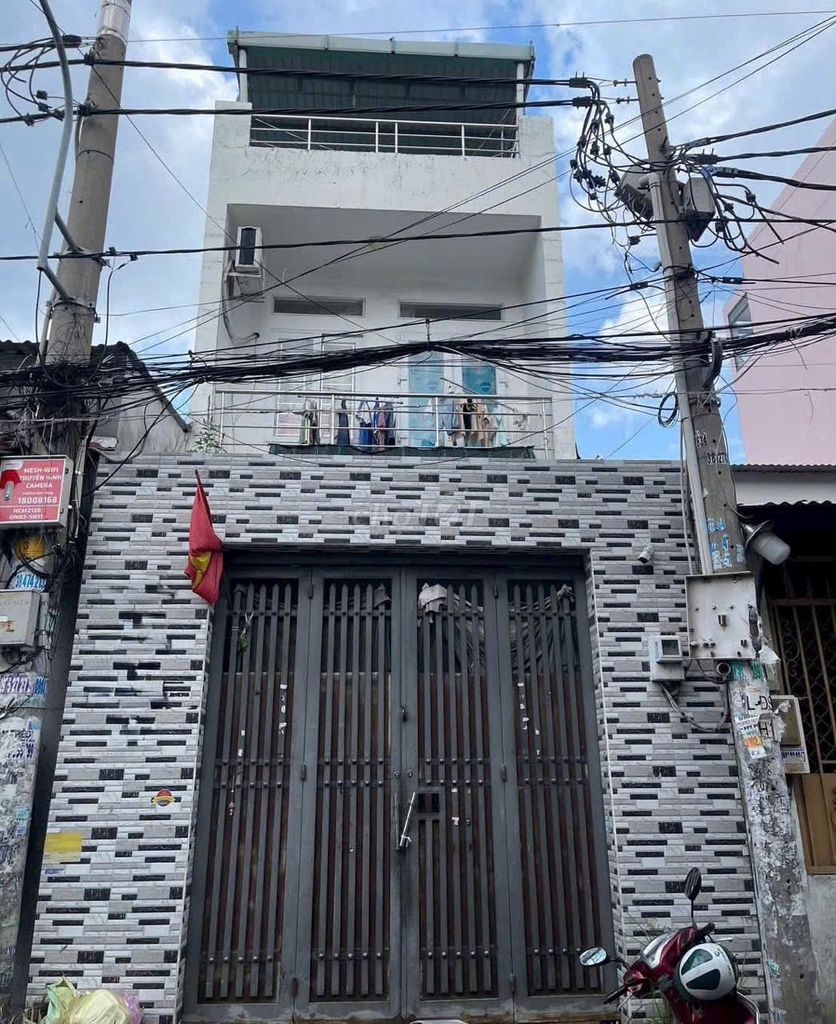 CHO THUÊ NHÀ LÊ THÚC HOẠCH 4 x 20 M ĐÚC 3 LẦU HẺM 6 M 