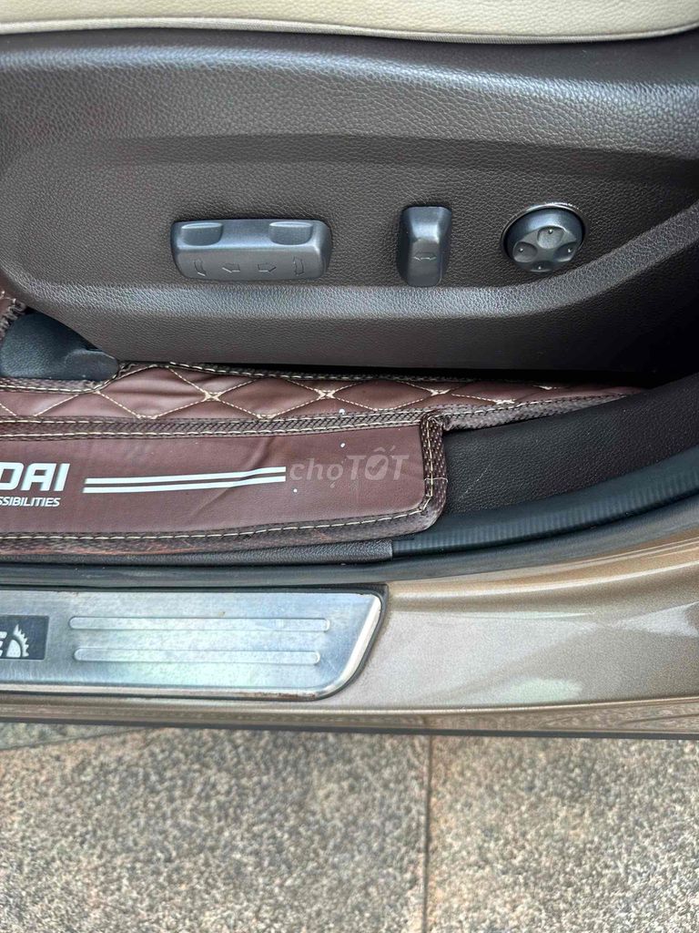 Hyundai Santa Fe 4WD 2016 đk 2017. Mua bán Ô tô tại Quận Cẩm Lệ Đà Nẵng được đăng bởi Nguyễn Duy hình 19