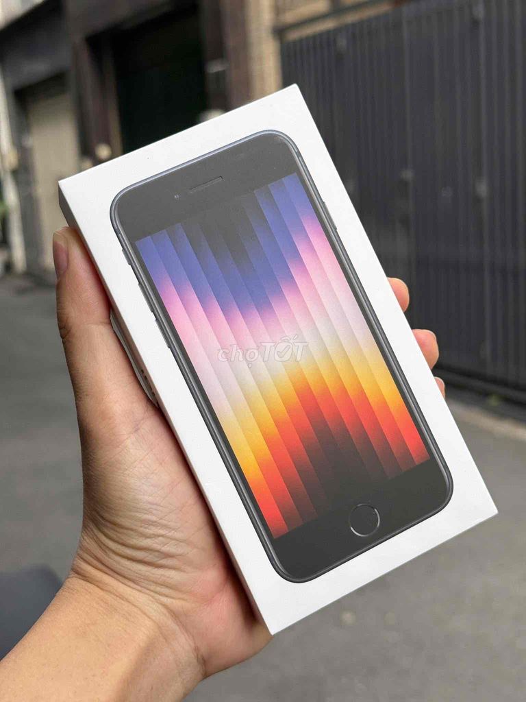 iPhone SE 3 2022 NEW FULLBOX 128GB Apple 2025. Mua bán Điện thoại tại Quận Thanh Xuân Hà Nội được đăng bởi Nguyễn Huy Dũng hình 1