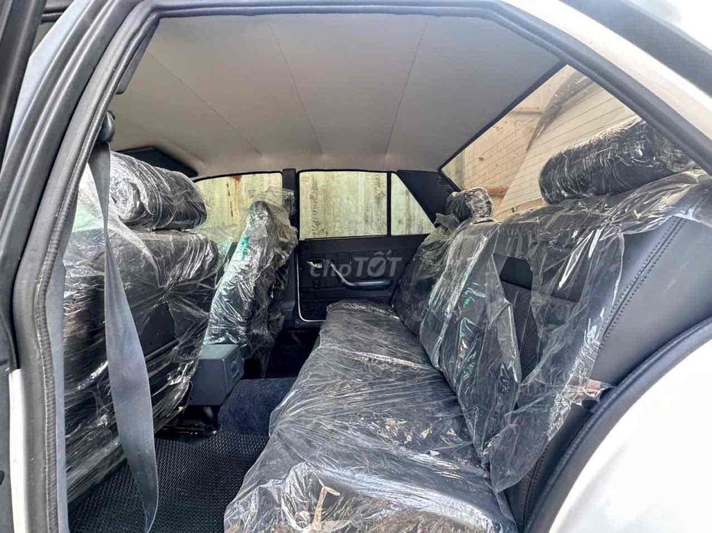 Peugeot 505 2002 Trắng 5 chỗ. Mua bán Ô tô tại Quận Bình Tân Tp Hồ Chí Minh được đăng bởi kiên hình 3