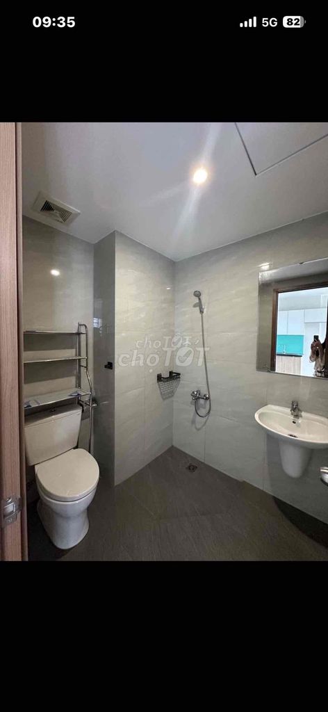 Собственник продаёт студию Legacy Биньзыонг