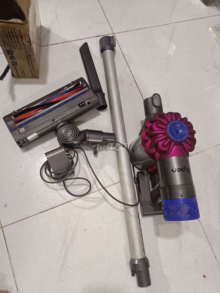 Hút bụi dyson v6 pin mới