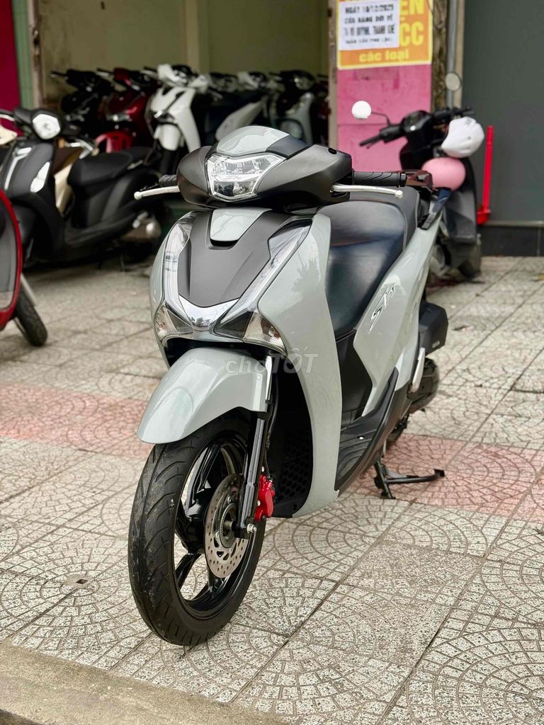 Honda SH 125 ABS 2019 Xám xi măng. Mua bán Xe máy tại Quận Liên Chiểu Đà Nẵng được đăng bởi Thành Đại   hình 1