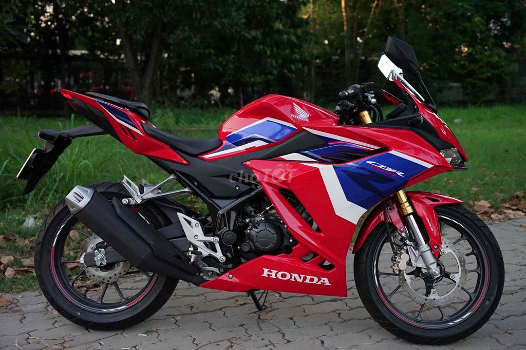 🥸HONDA CBR150R DKI 6/2024 THUẾ 1% SIU KENG