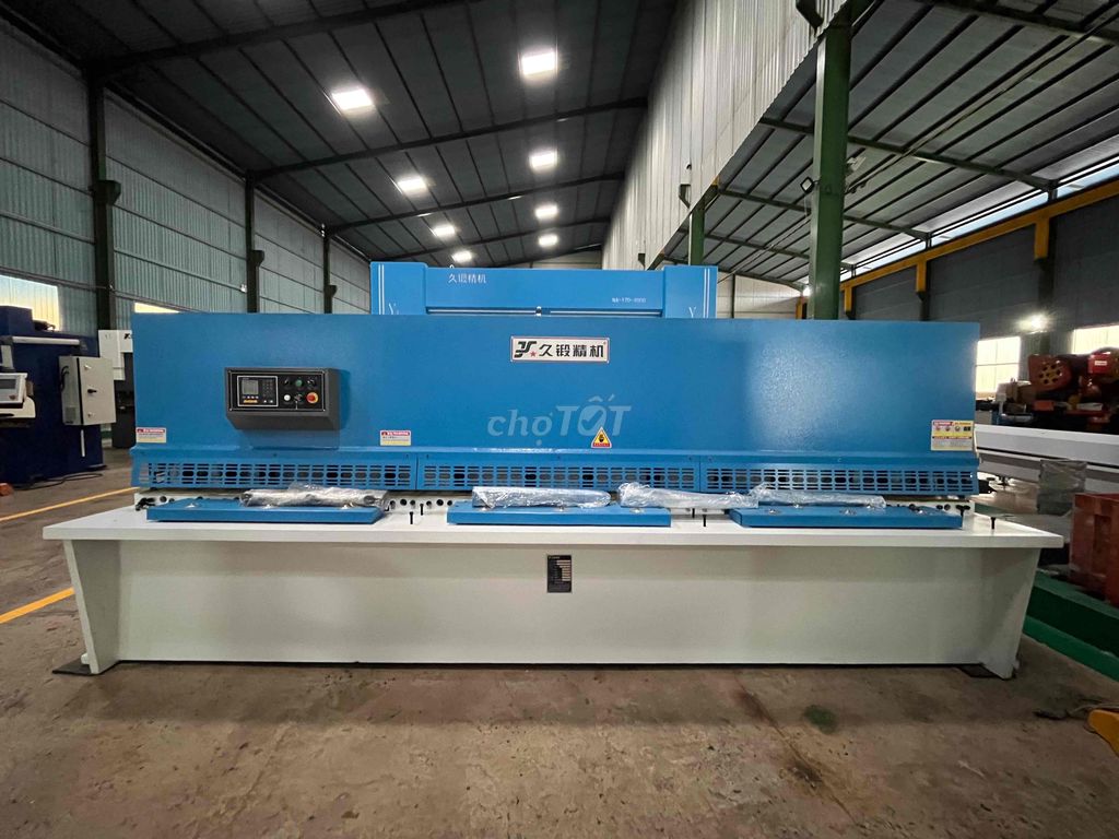 Máy cắt (Máy chặt) 8 li x 4000mm