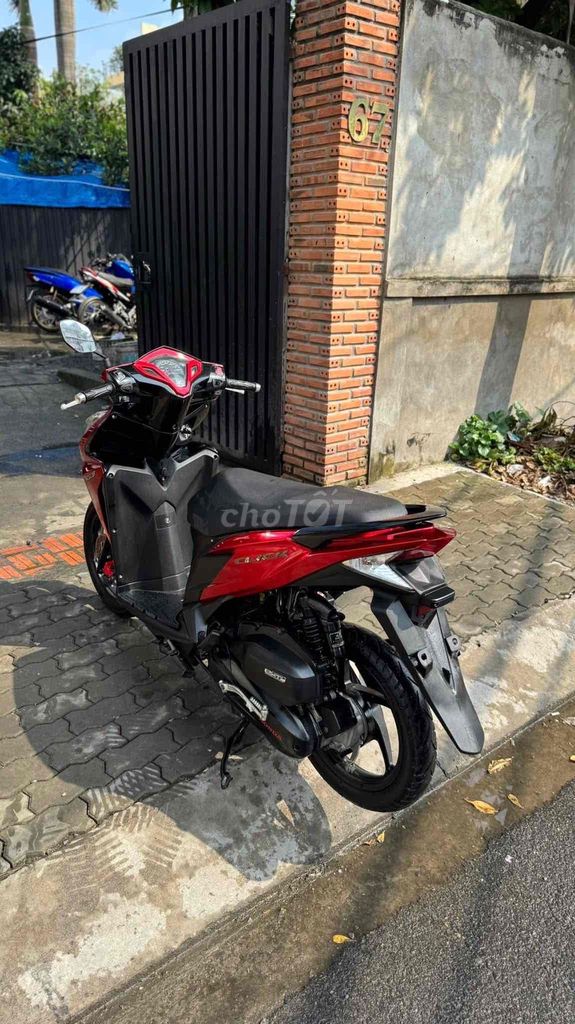 Honda Click 125 2013 Đỏ đen. Mua bán Xe máy tại Quận Bình Thạnh Tp Hồ Chí Minh được đăng bởi Quyphan hình 4