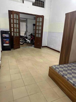 Phòng trọ 30 m² · Phố Quan Nhân