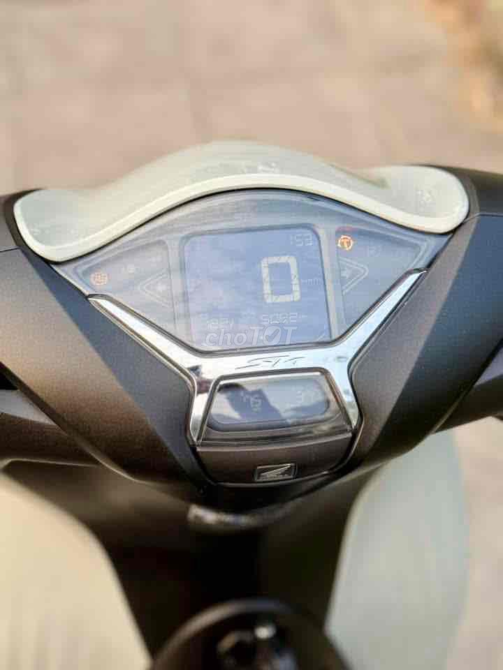 SH150 ABS 2022 xi măng - Trả trước 45tr nhận xe ✅. Mua bán Xe máy tại Quận Hai Bà Trưng Hà Nội được đăng bởi Nguyễn thị xuân hình 2