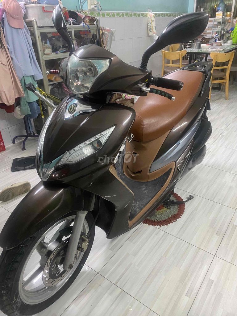 SYM Shark màu Nâu. Mua bán Xe máy tại Quận 7 Tp Hồ Chí Minh được đăng bởi thanh xuân hình 4