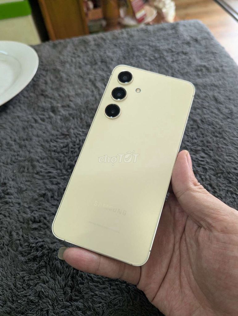 Samsung Galaxy S24 512GB Vàng. Mua bán Điện thoại tại Quận Hải Châu Đà Nẵng được đăng bởi thắng hình 1
