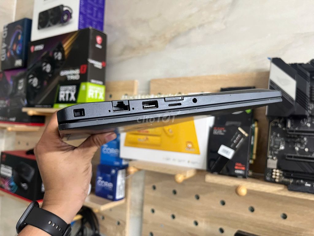 Dell Latitude 7490 I5-8350U 8GB 256G FHD  đốm nhẹ