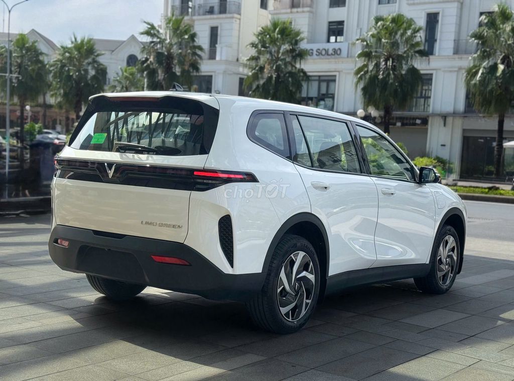 VinFast Limo Trả 80Triệu- Hỗ Trợ LS 3%- Giao Ngay. Mua bán Ô tô tại Thành phố Thủ Đức Tp Hồ Chí Minh được đăng bởi VINFAST SÀI GÒN hình 4