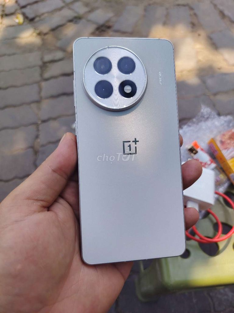 OnePlus Ace 5 Snapdragon 8 Gen 3 12GB/256GB Bạc. Mua bán Điện thoại tại Thành phố Nam Định Nam Định được đăng bởi Thiên Trường mobile hình 1