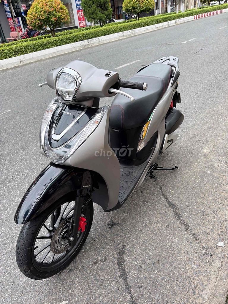 ✅✅ SH MORE 2021 ABS ODO 7000KM VỎ THEO XE CÒN CẶP. Mua bán Xe máy tại Thành phố Rạch Giá Kiên Giang được đăng bởi Kali  hình 4