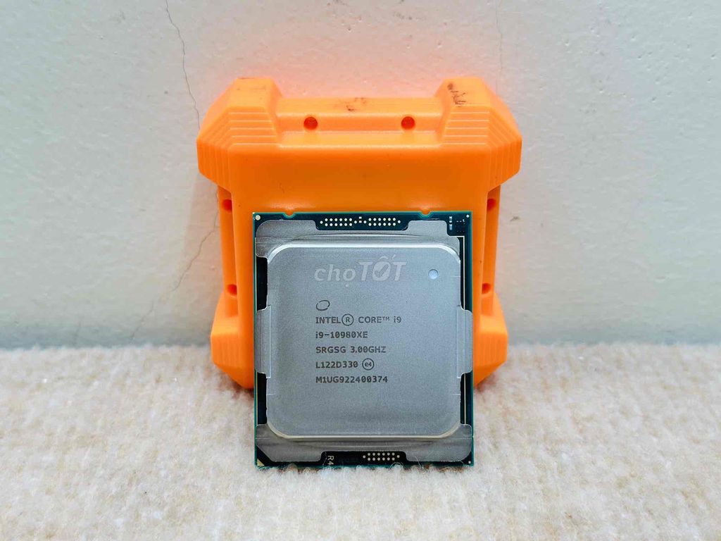 CPU Intel i9-10980XE 18C/36T