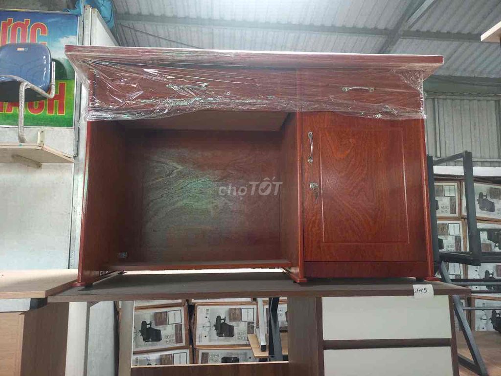 BÀN LÀM VIỆC 1.2M. Mua bán Đồ dùng văn phòng tại Quận Ninh Kiều Cần Thơ được đăng bởi Quỳnh  hình 1