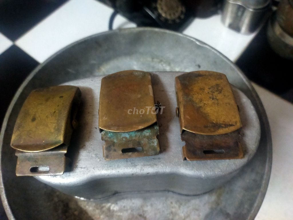 Khóa dây nịt Đồng Cổ điển chuẩn xưa . Mua bán Đồ sưu tầm, đồ cổ tại Quận Tân Bình Tp Hồ Chí Minh được đăng bởi Tên chưa cung cấp hình 1