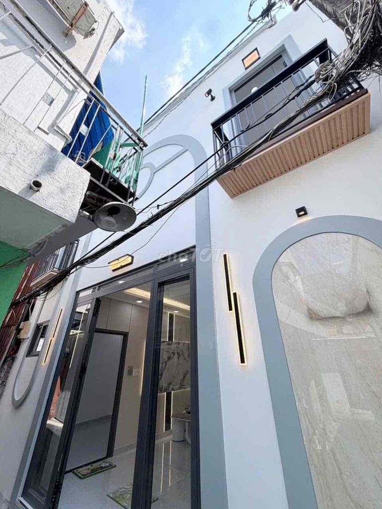 Bán nhà đẹp 3PN sát mặt tiền Hưng Phú P9. Q8