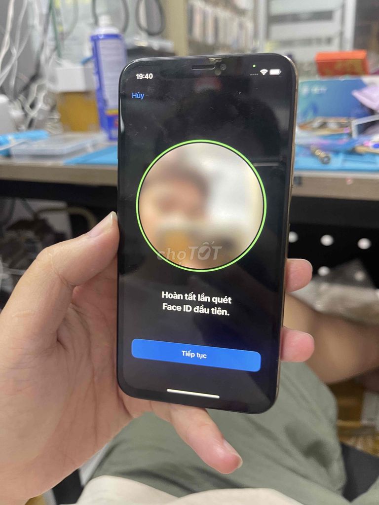 iPhone Xs 64GB Vàng. Mua bán Điện thoại tại Quận Long Biên Hà Nội được đăng bởi Trần Khánh hình 1