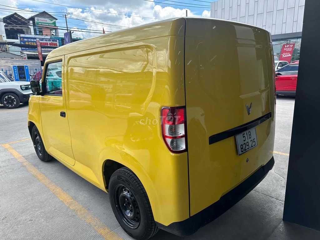VinFast ECVAN PLUS 2026 chỉ 944 km  tiết kiệm 70tr