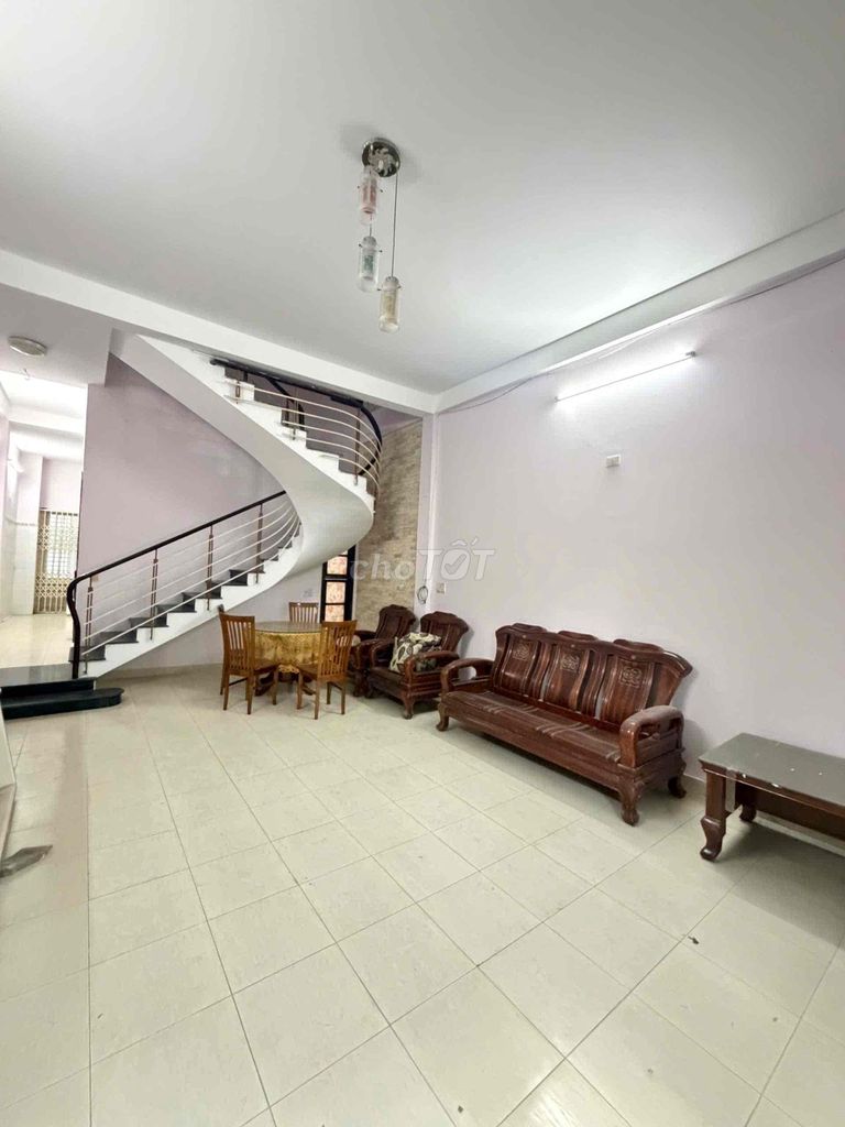 Аренда · 2 комн. · 100 м² · Quận Sơn Trà, ул. Đường Lê Tấn Trung