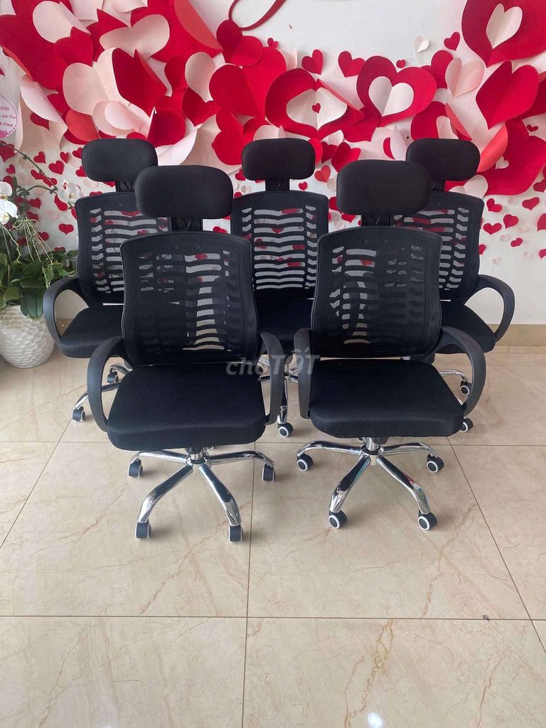 Ghế xoay văn phòng có tựa đầu. Mua bán Bàn ghế tại Quận Cẩm Lệ Đà Nẵng được đăng bởi Ngọcn shop hình 1