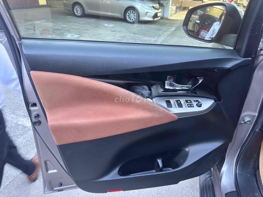 Toyota Innova 2.0G số tự động 2018 màu đồng. Mua bán Ô tô tại Thành phố Thủ Đức Tp Hồ Chí Minh được đăng bởi Hữu Phúc hình 7