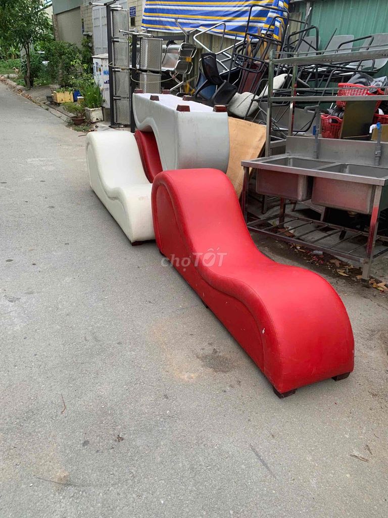 Ghế tình yêu Da Đỏ, Trắng, Xám đã sử dụng. Mua bán Bàn ghế tại Huyện Bình Chánh Tp Hồ Chí Minh được đăng bởi Đồ Củ Đức Hiền hình 1