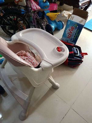 Cho ghế ăn dặm đã qua sử dụng. Mua bán Mẹ và bé tại Quận Bình Tân Tp Hồ Chí Minh được đăng bởi Vân Anh