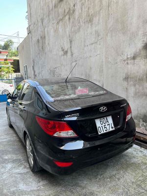 Hyundai Accent 2011 1.4 AT Hatchback - 80000 km