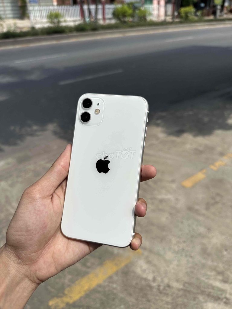 Cần bán iPhone 11 quốc tế 128G zin full cn. Mua bán Điện thoại tại Thành phố Qui Nhơn Bình Định được đăng bởi Gia Long hình 1