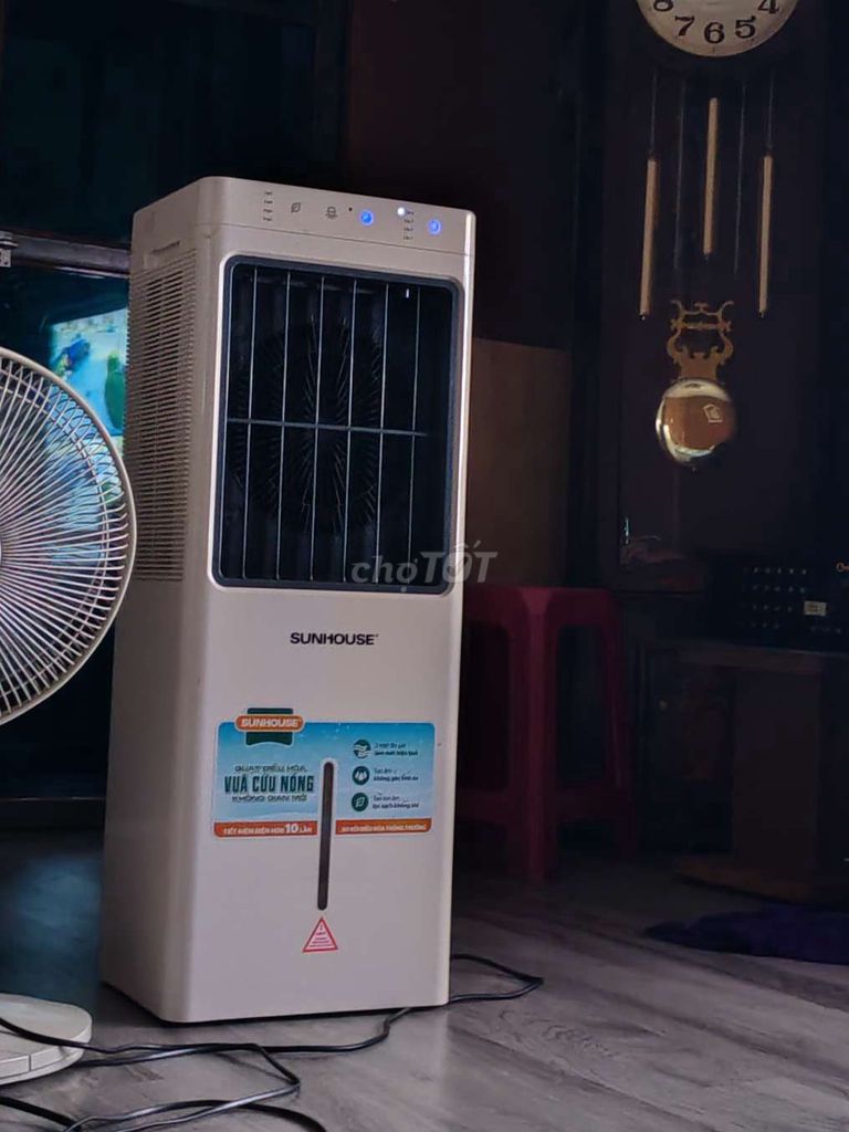 Quạt hơi nước Sunhouse loại nhỏ. Mua bán Quạt tại Quận Lê Chân Hải Phòng được đăng bởi thanh lý đồ bán giá chuẩn không mặc cả  hình 1