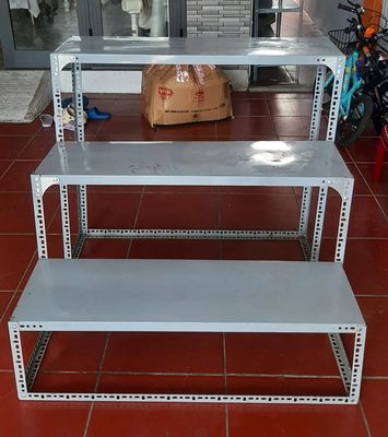 Kệ Sắt Lắp Ráp Bậc Thang 3 Tầng; Sắt Chữ V.. Mua bán Tủ, kệ gia đình tại Quận Tân Bình Tp Hồ Chí Minh được đăng bởi Bách Hóa Philip