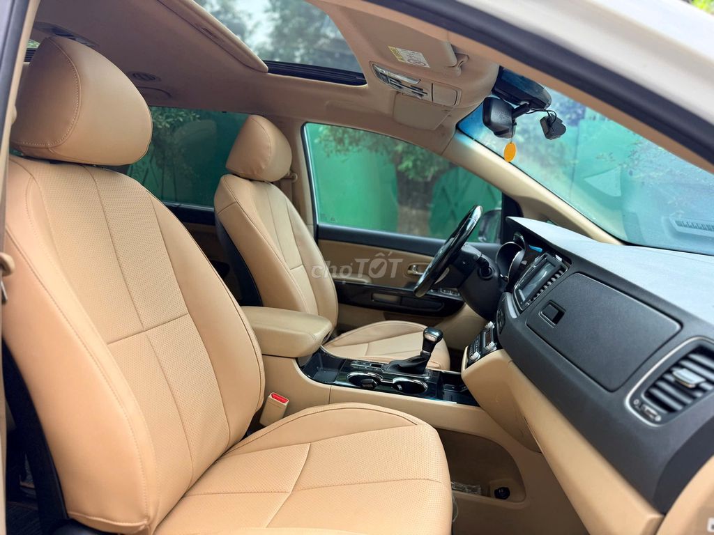 Kia Sedona 2019 Full dầu Trắng 90.000 km. Mua bán Ô tô tại Thành phố Biên Hòa Đồng Nai được đăng bởi Hoàng Thế Huân hình 16