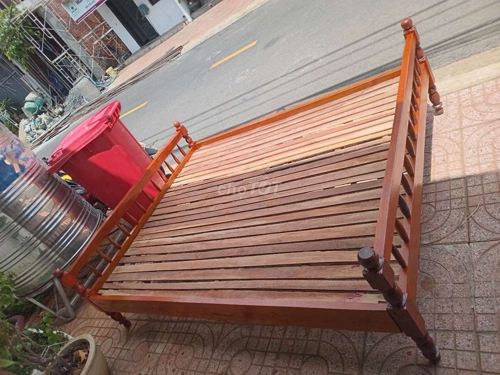 Giường ngủ Gỗ Nâu 1m6 x 2m Gần như mới. Mua bán Giường, chăn ga gối nệm tại Thành phố Buôn Ma Thuột Đắk Lắk được đăng bởi Văn Ân hình 1
