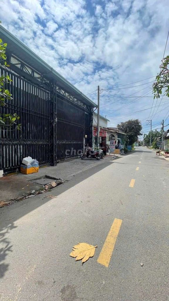 Xưởng đẹp mặt tiền thông