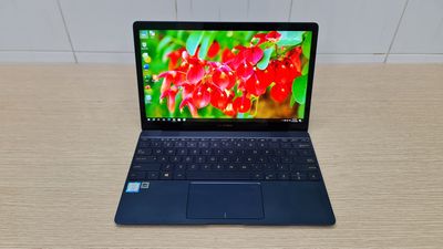 ASUS ZENBOOK UX390 Core i7, siêu mỏng nhẹ, siêu rẻ. Mua bán Laptop tại Quận 10 Tp Hồ Chí Minh được đăng bởi Đinh Thị Hoài
