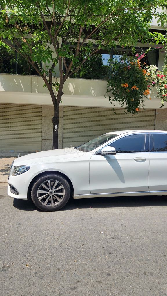 E200 Facelift 2019 Trắng đen nguyên zin 1 chủ