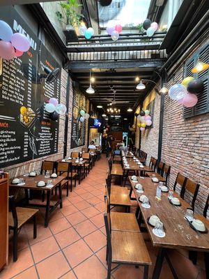 Tuyển nhân viên phục vụ