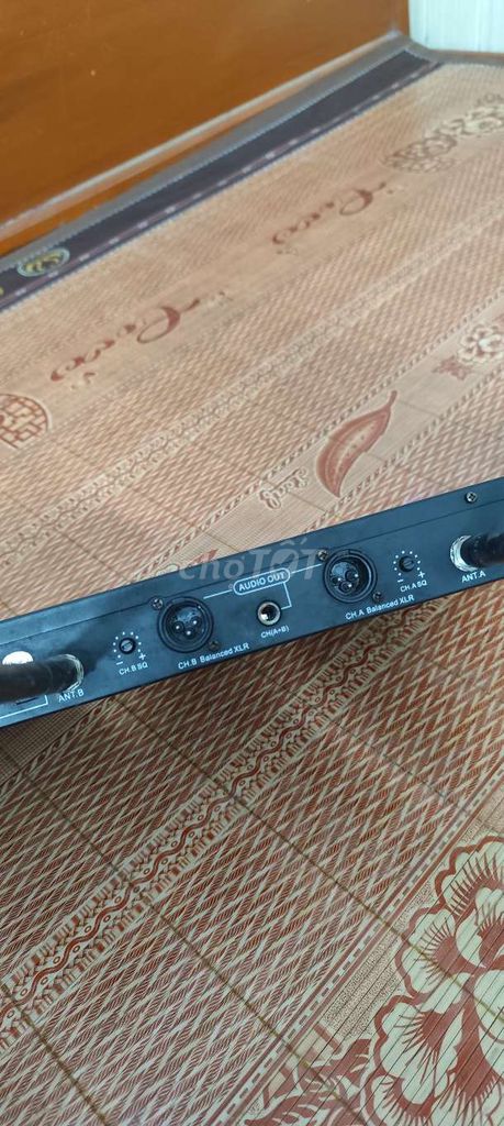 Micro không dây Đen Đã qua sử dụng. Mua bán Tivi, Âm thanh tại Huyện Vụ Bản Nam Định được đăng bởi Ngọc Yến hình 1