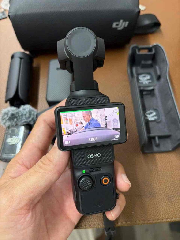 DJI Osmo Pocket 3 Đen Combo. Mua bán Máy ảnh, Máy quay tại Quận Gò Vấp Tp Hồ Chí Minh được đăng bởi Quang Minh Mobile  hình 1
