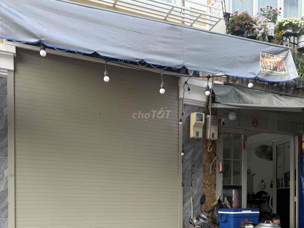 Bạt mái hiên di động 3m x 2m8 cũ. Mua bán Nội thất, đồ gia dụng khác tại Quận Bình Thạnh Tp Hồ Chí Minh được đăng bởi TRƯƠNG HẠNH SƯƠNG hình 1