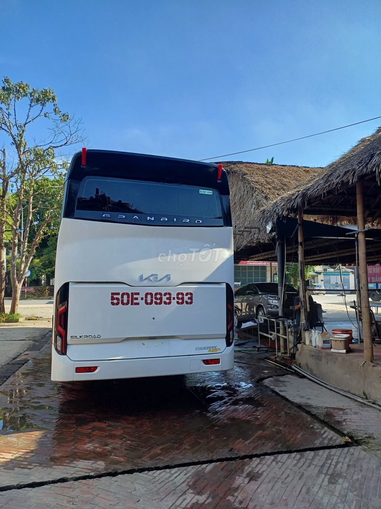 Bán xe UNIVERSE 47 chỗ đời 2016 màu trắng. Mua bán Ô tô tại Huyện Chương Mỹ Hà Nội được đăng bởi Hữu Dũng hình 4