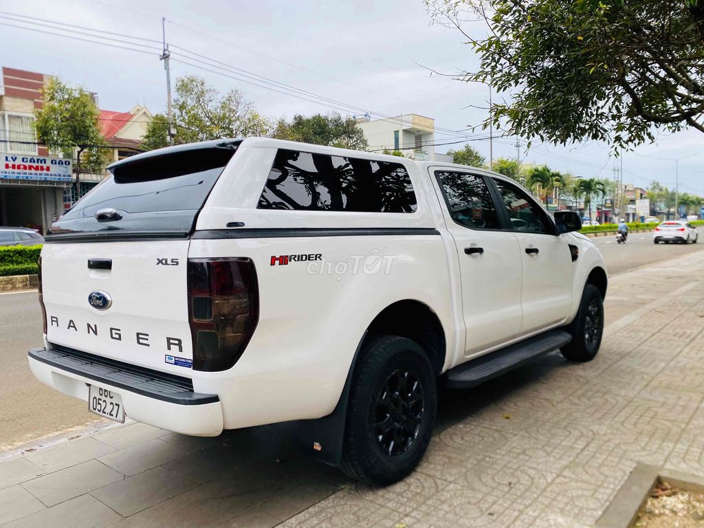 Ford Ranger XLS 2016 Trắng. Mua bán Ô tô tại Thành phố Pleiku Gia Lai được đăng bởi Vũ ô tô Gia Lai hình 3