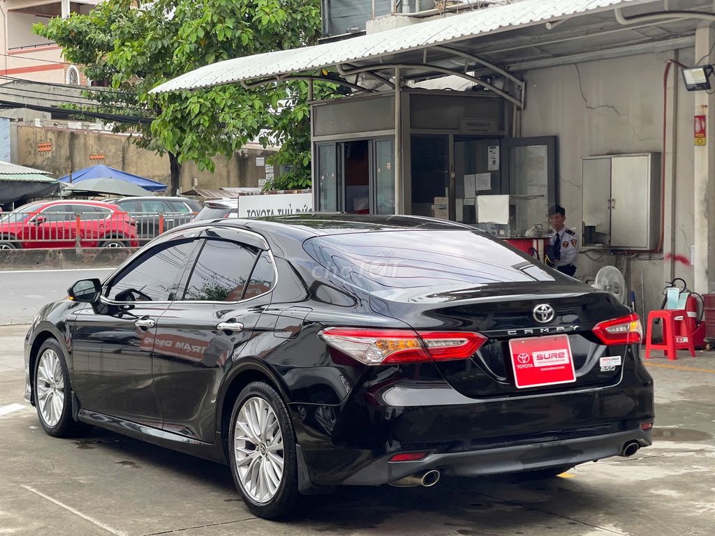 Camry 2.5Q 2020 - пробег 70 371 км - цена ещё снижена